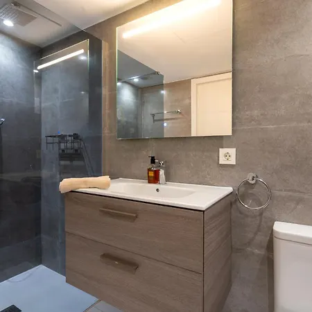 Puerto Banus Two Bedroom Luxurious With Parking *