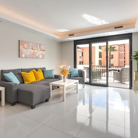 Puerto Banus Two Bedroom Luxurious With Parking *